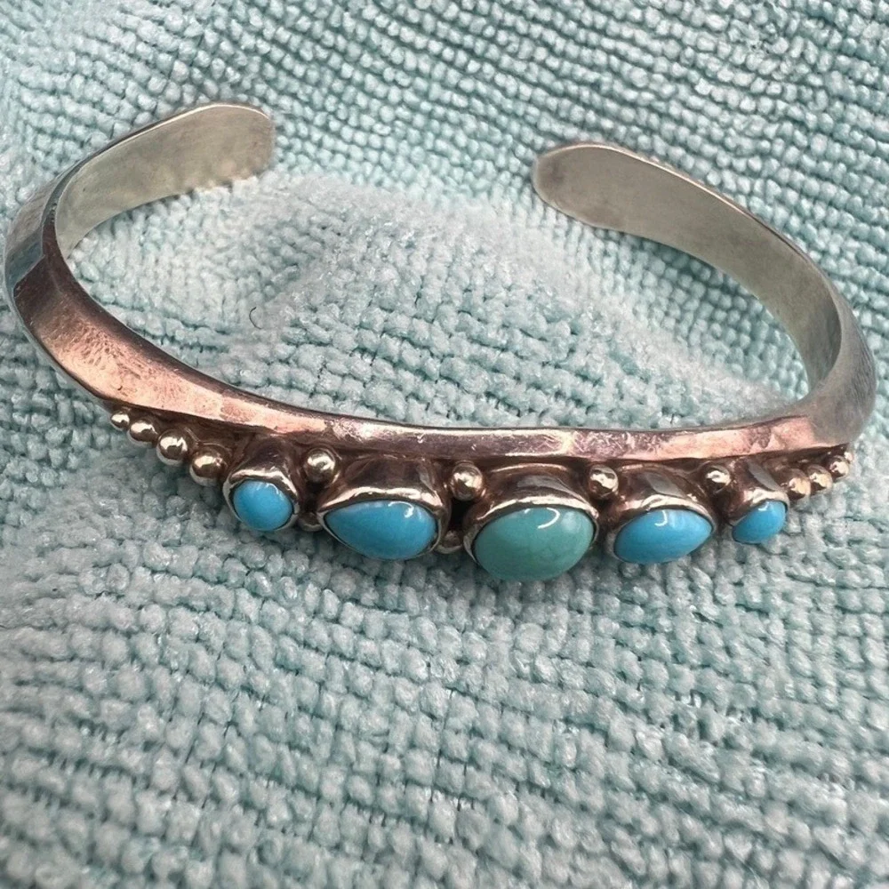 Russell Sam Sterling Silver Cuff Bracelet Blue Stone 26g .25